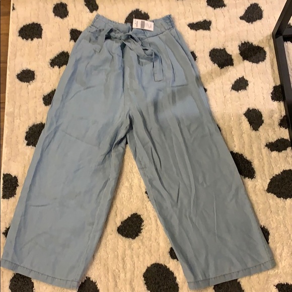 Bohme Boutique Pants - Brand new high waisted chambray paper bag pants Bohme Boutique Pants - Brand new high waisted chambray paper bag pants